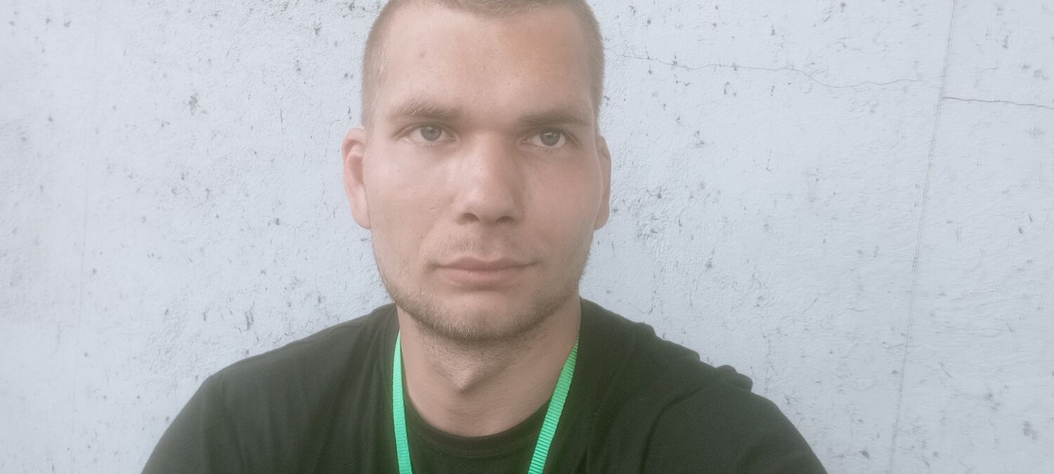  52580741  , 28 ,    --