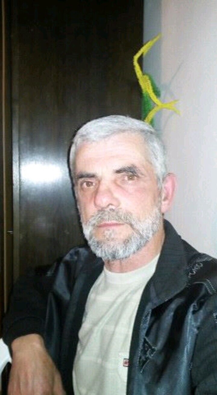  23689551  Vasilij, 61 ,    