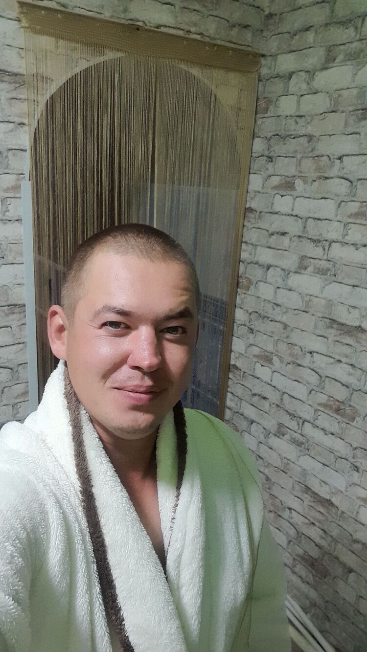  29371601  Andre, 33 ,    