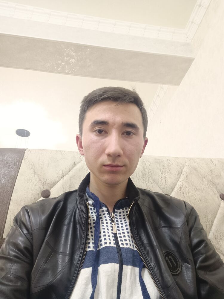  49402681  Axror, 26 ,    