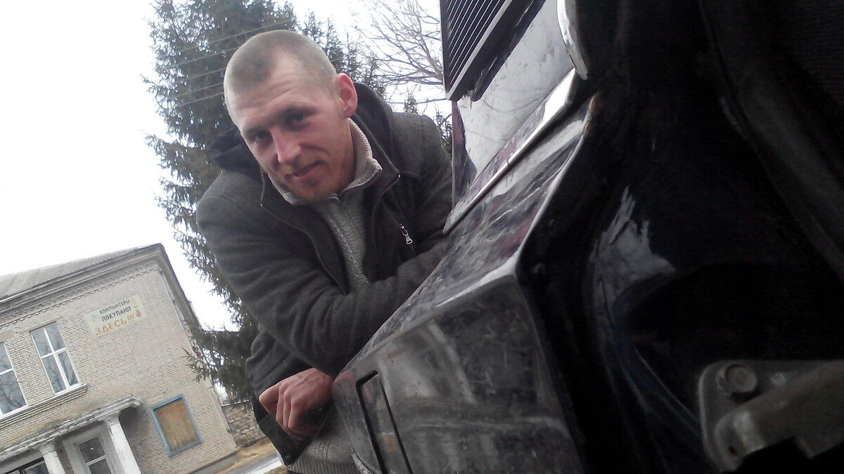  9265771  Aleksei, 34 ,    