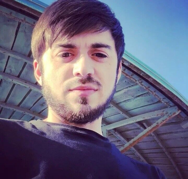  ,   Arsen, 32 ,   ,   , c 