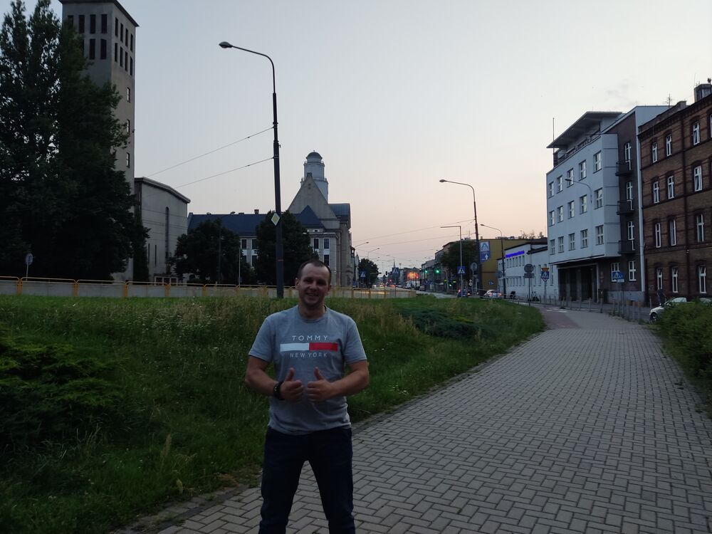  23503121  Artem, 36 ,    