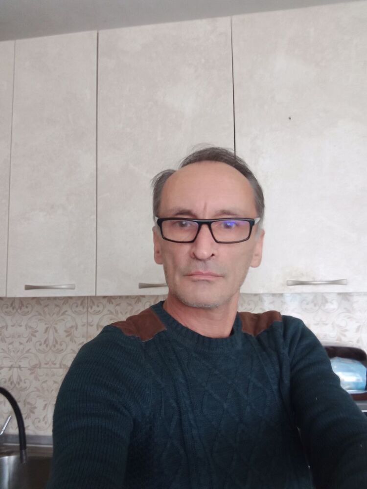  37104001  Oleg, 56 ,    