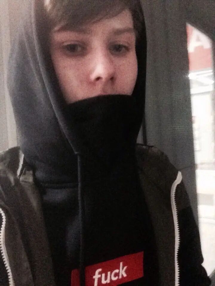  30276881  Andrey, 23 ,    