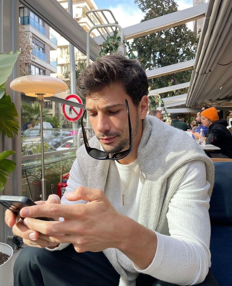  36965021  Deniz, 27 ,    