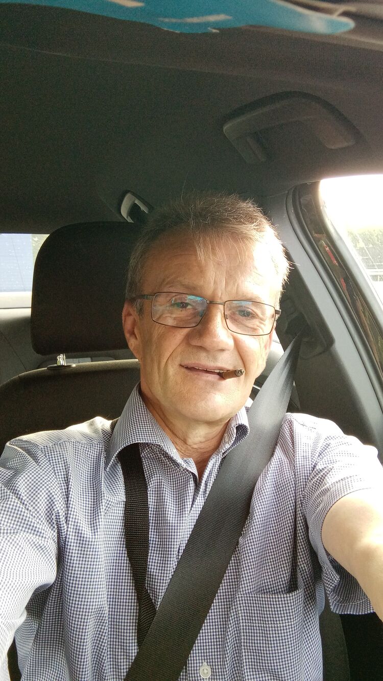  30720741  Sergiy, 60 ,    