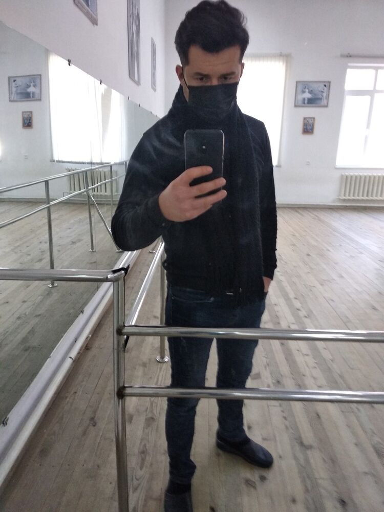  ,   Dmitriy, 33 ,   