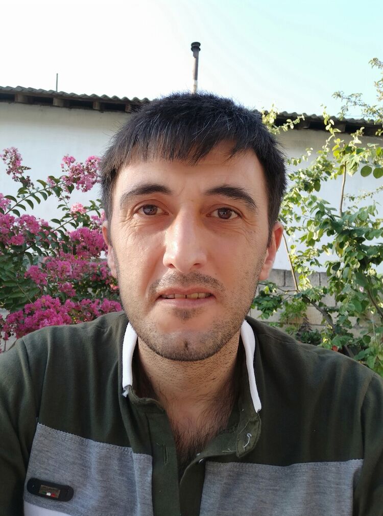  20716211  Murad, 43 ,    