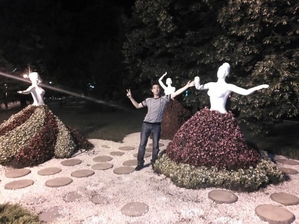  ,   Vadim, 41 ,  