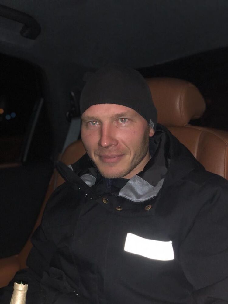  18477771  , 37 ,    -