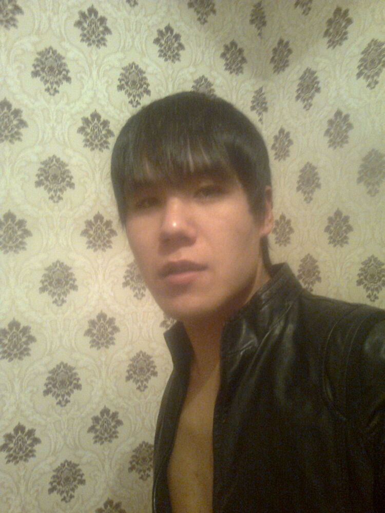  ,   Nura, 33 ,  