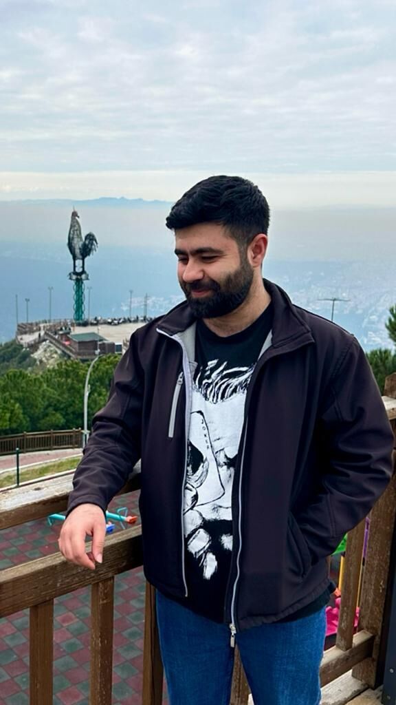  53685661  FURKAN, 25 ,    