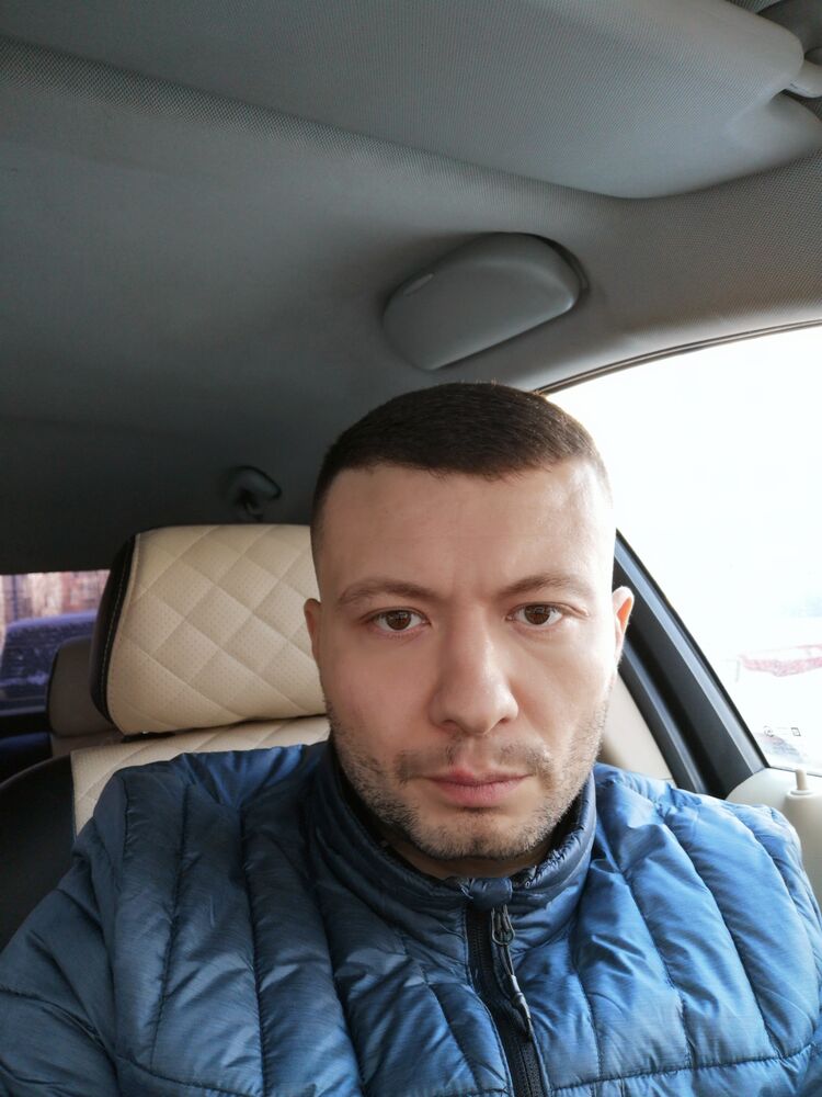  34890371  Vladimir, 41 ,    