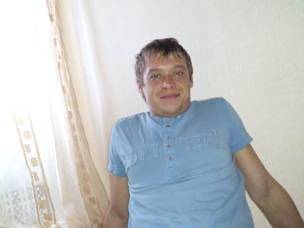  41651871  Tyrist, 41 ,    