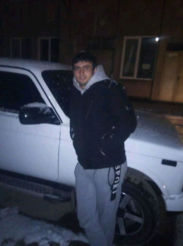  27390201  Hovo, 28 ,    