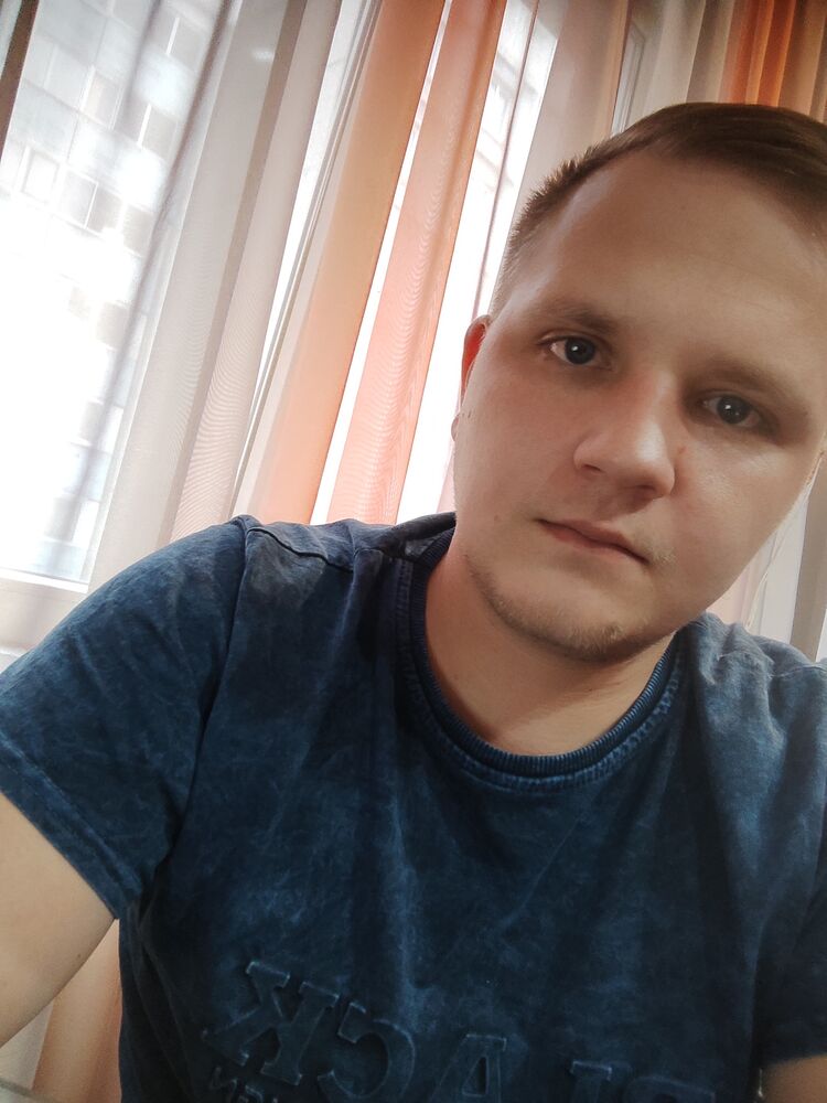  42903521  , 27 ,    