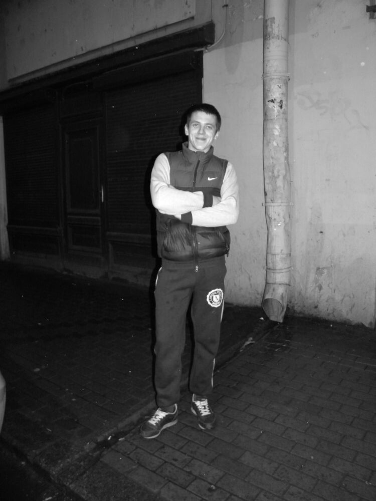  49443391  Denis, 34 ,    -