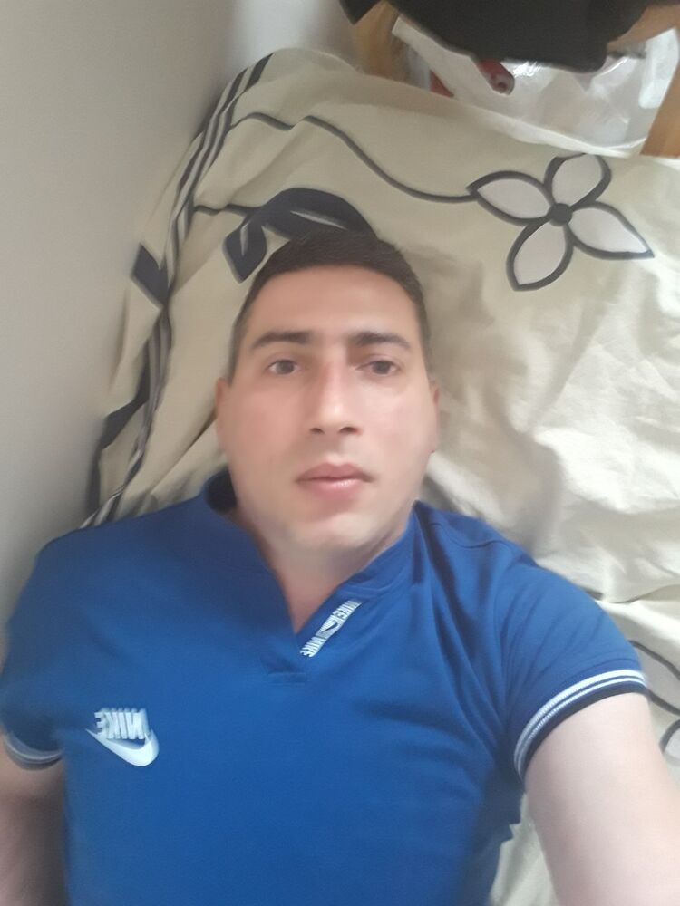  Halle,   Nik, 40 ,   
