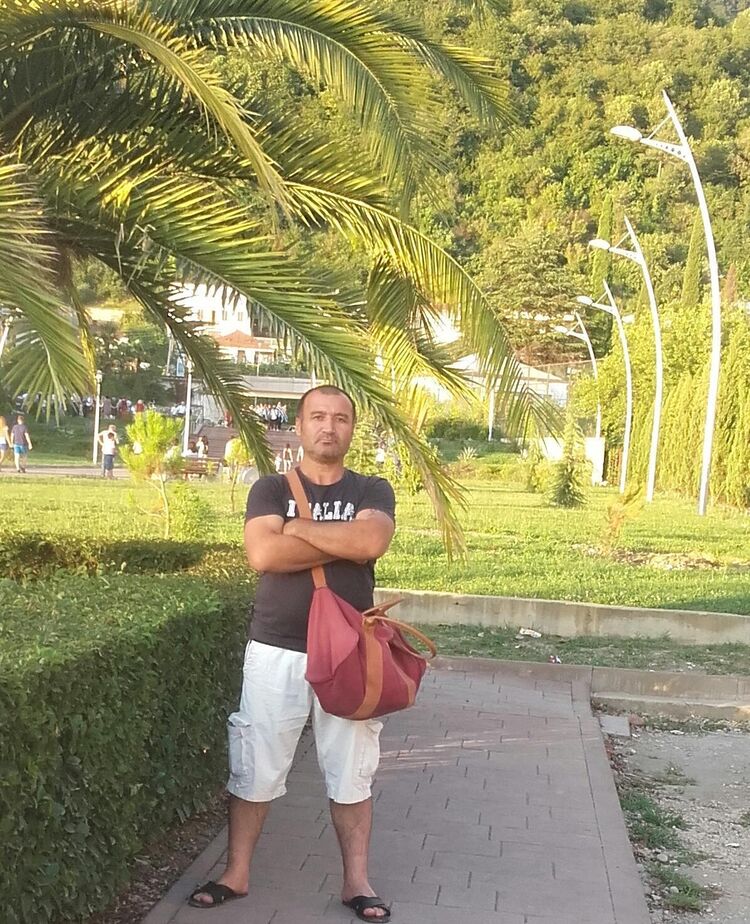  49303191  Azamat, 46 ,    