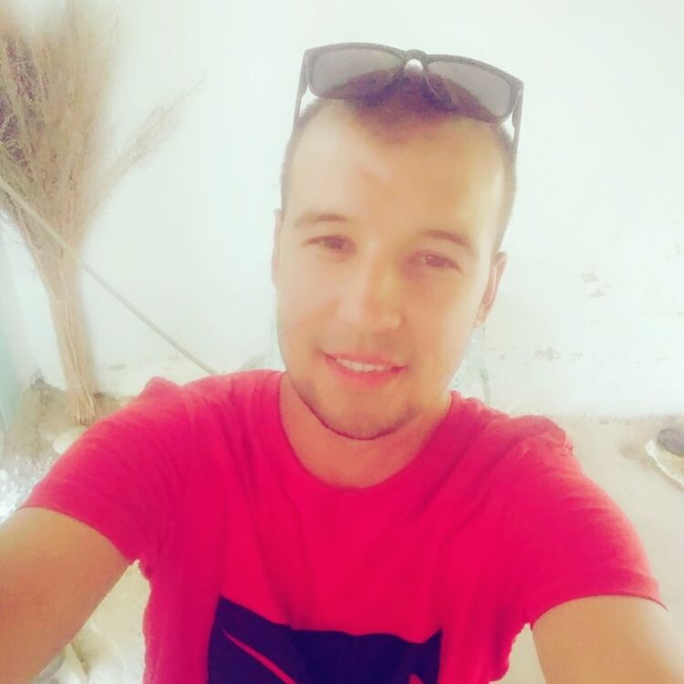  17975001  Rahmatjon, 32 ,    