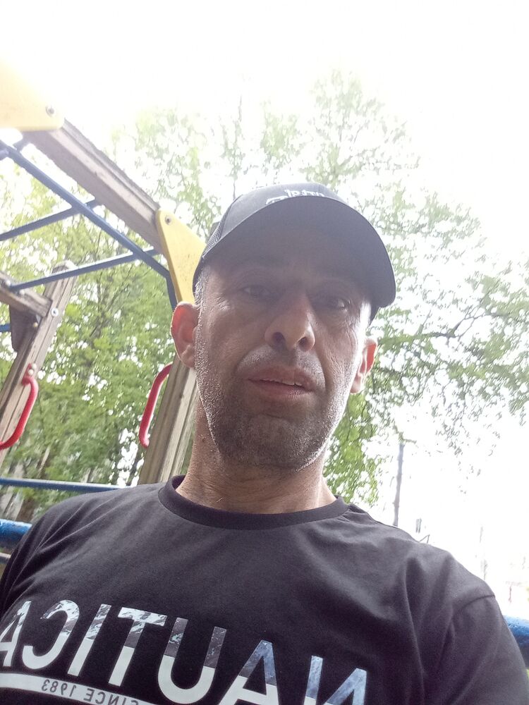  51866471  Anar, 46 ,    