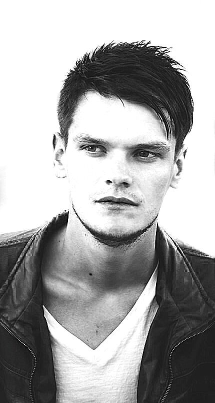 ���������� �����������, ���� ������� Vik, 35 ���, ������������ ��� ����� � ���������, c�������� ���������