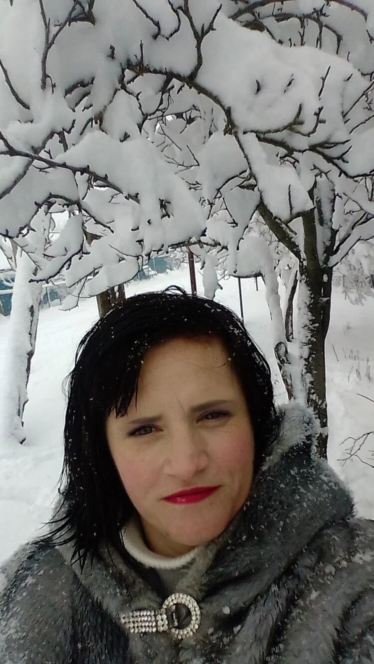  ,   Olga, 42 ,     