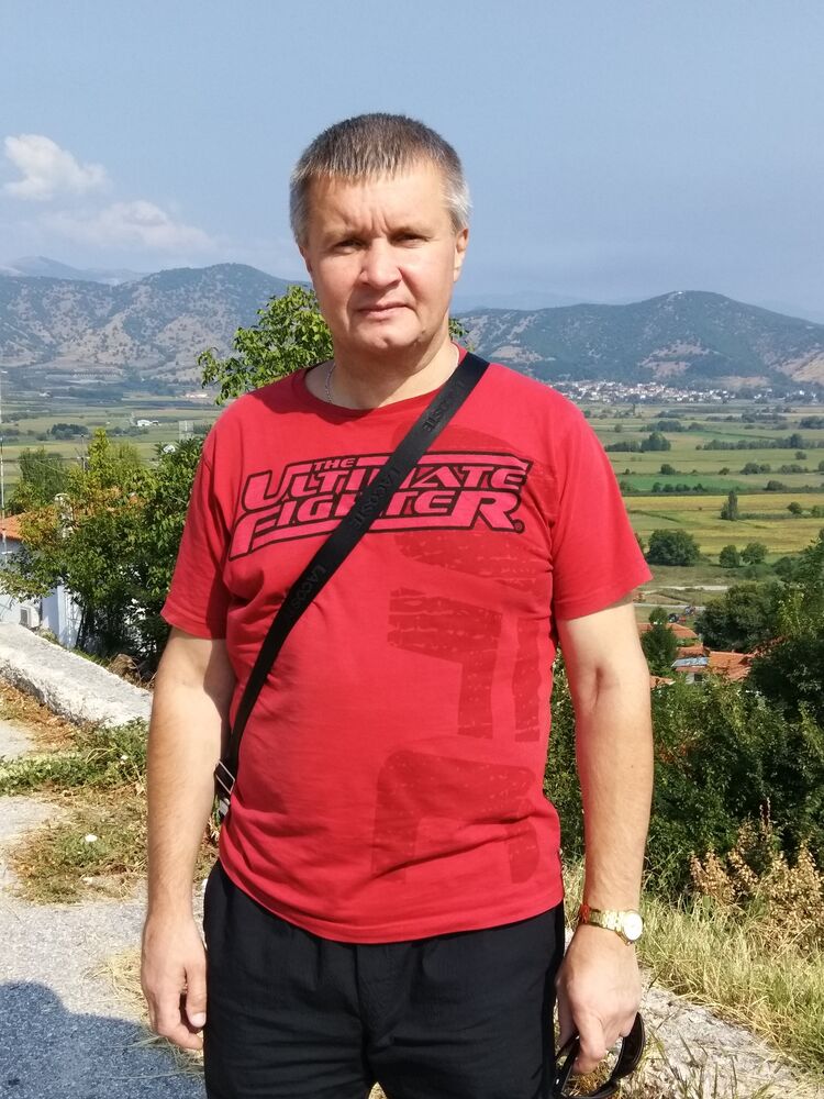  25700871  Roman, 55 ,    