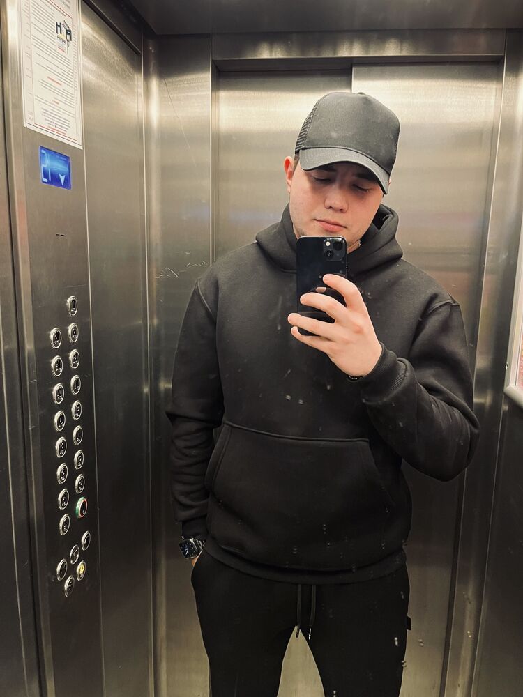  32577011  , 27 ,    