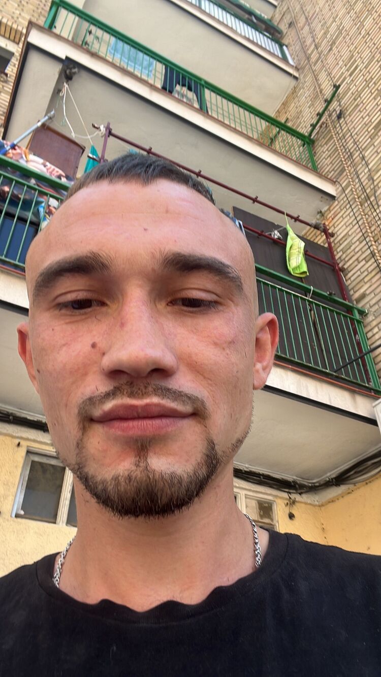  39875771  Dima, 29 ,    