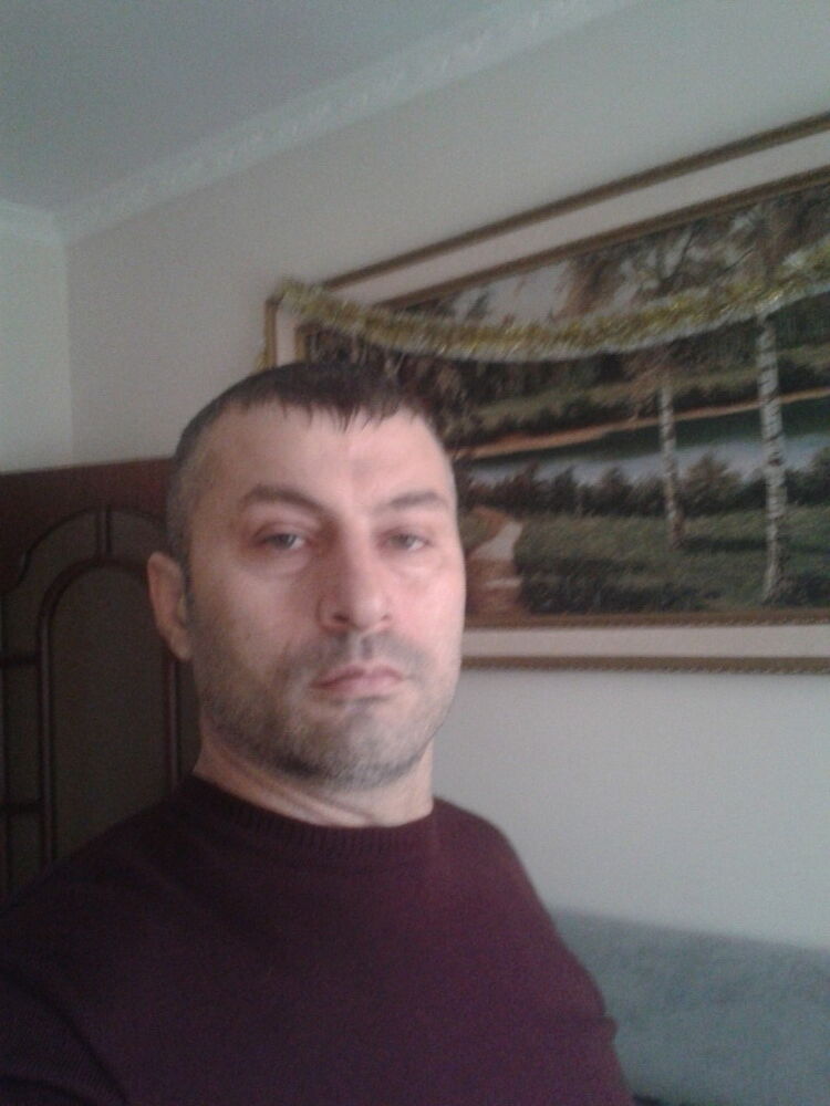  8906461  Ilys, 51 ,    