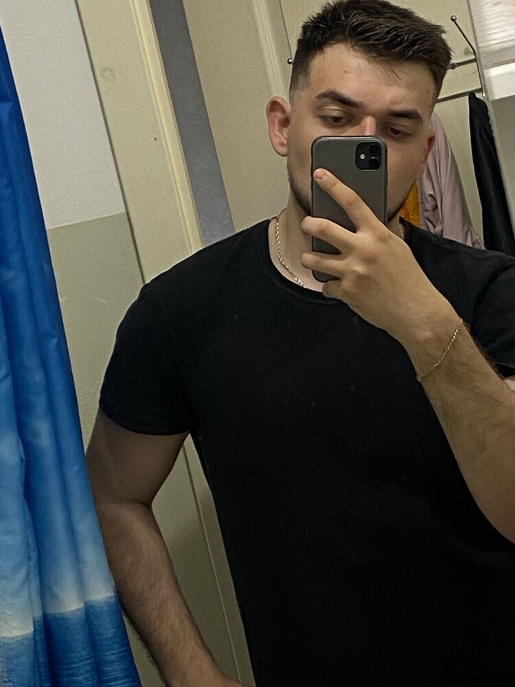  ,   Zakhar, 26 ,     