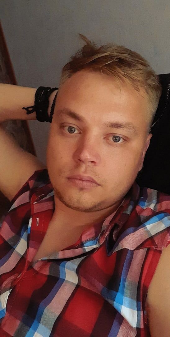  30207321  Andrey, 34 ,    