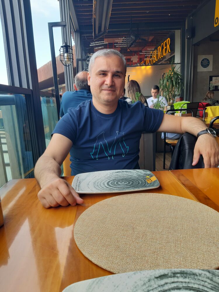  35325001  Abbas, 44 ,    