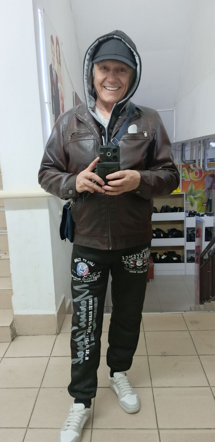  52245951  , 66 ,    