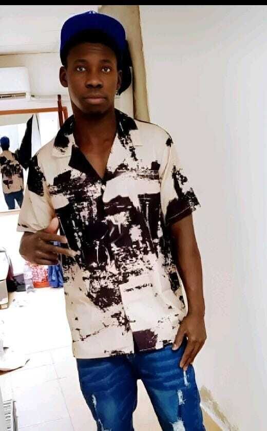  53844601  Loum, 34 ,    