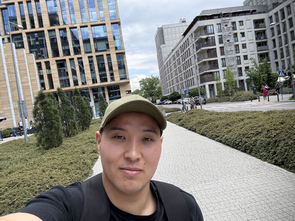  ,   Nuradil, 25 ,   ,   