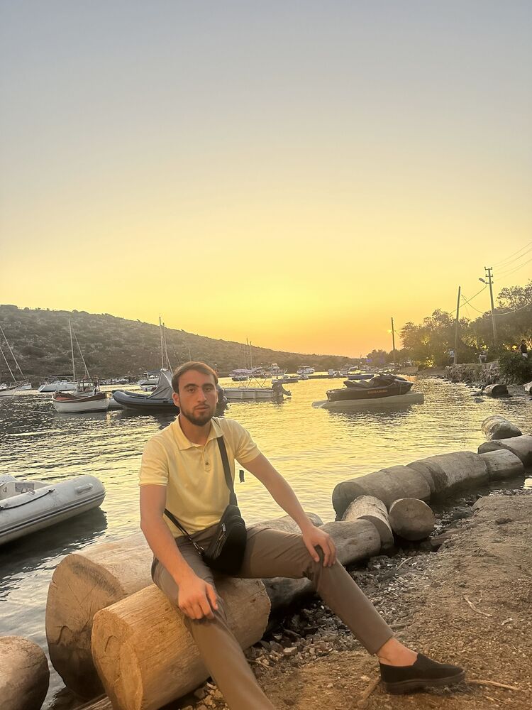  ,   Adi, 24 ,   ,   