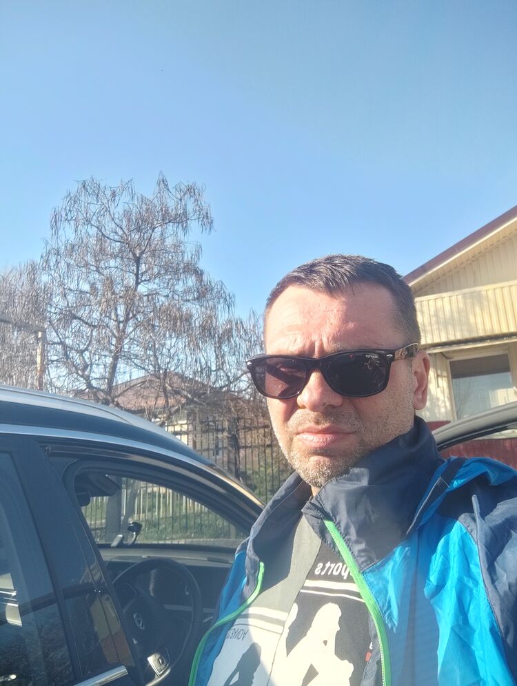  43803851  , 40 ,    