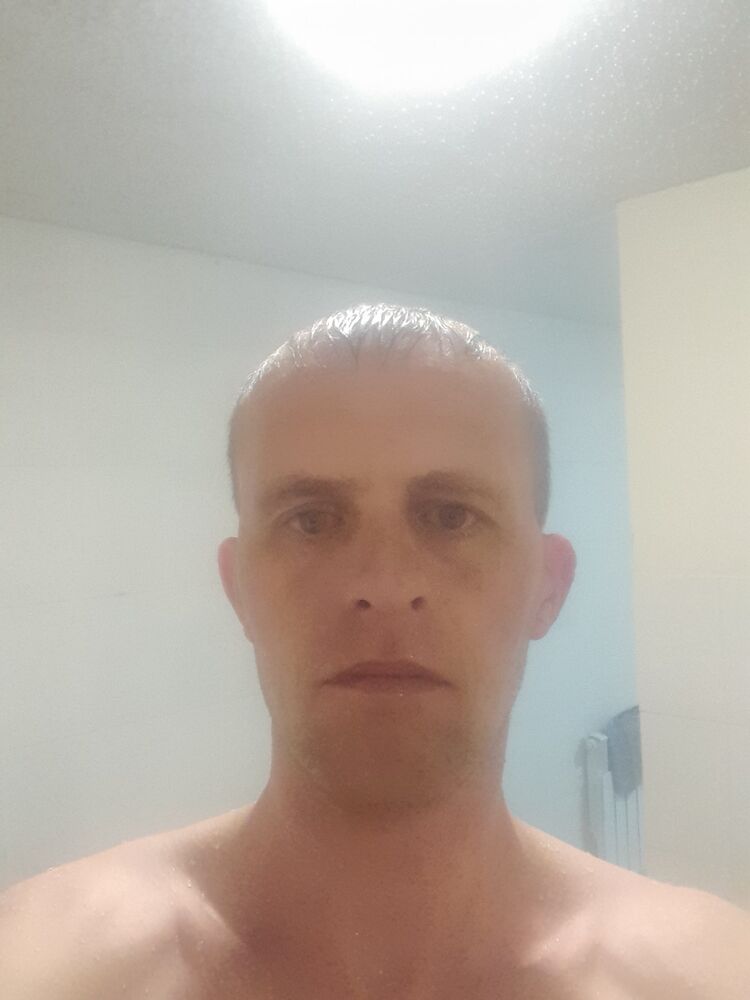  26889981  Sergei, 38 ,    