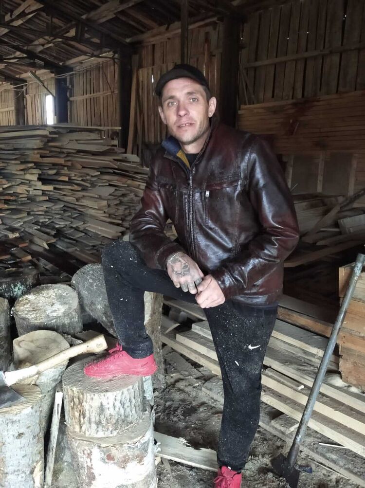   ,   Dima, 42 ,   ,   