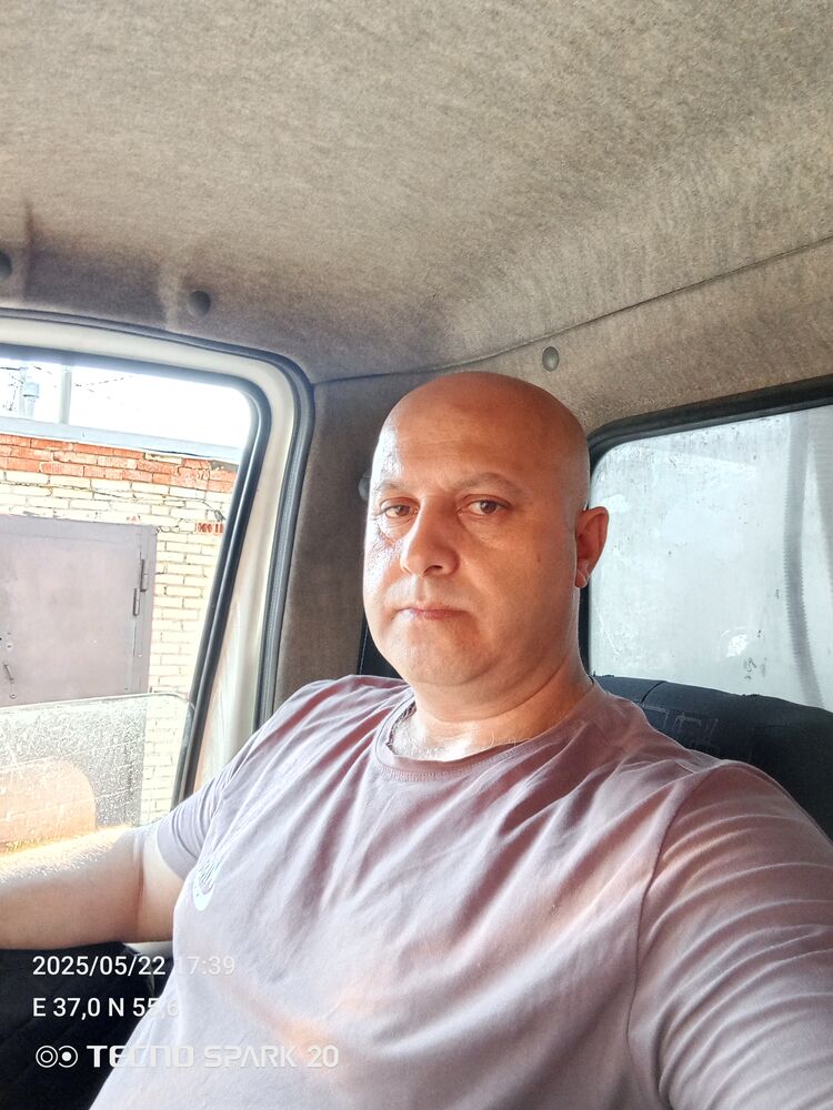  52076361  , 44 ,    