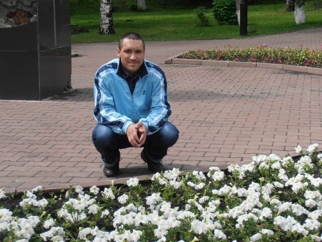  16950381  Farid, 40 ,    