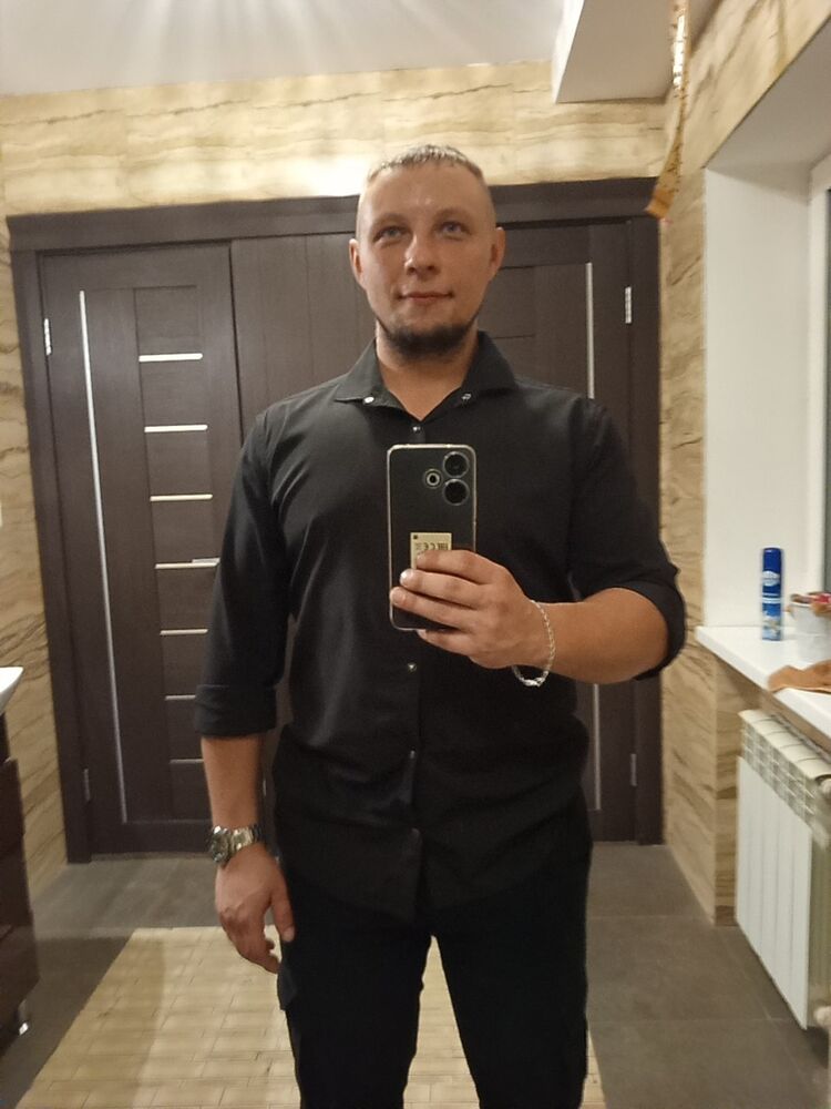  52025991  , 28 ,    