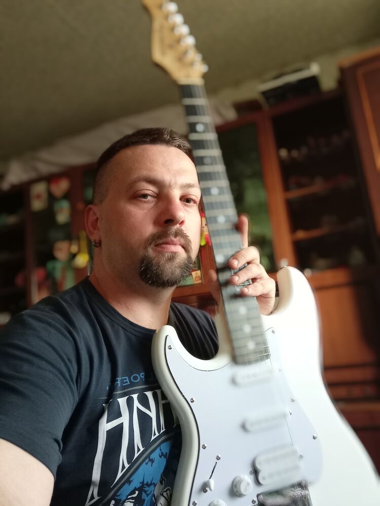  42787841  , 37 ,    