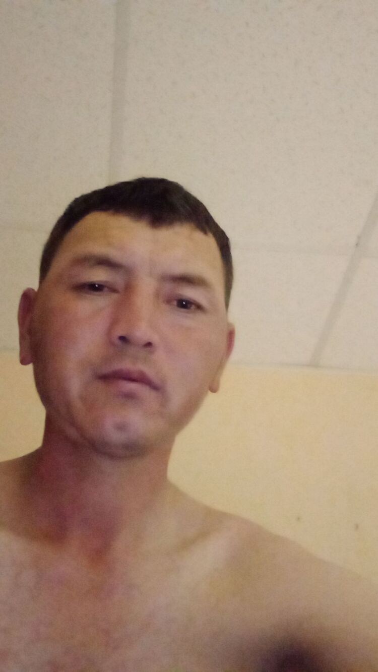  37022421  Ruziev, 35 ,    