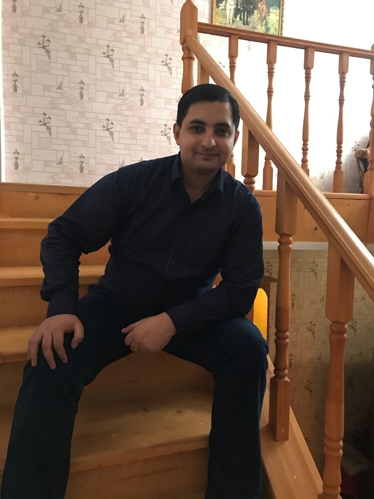  27151721  Alexander, 32 ,    