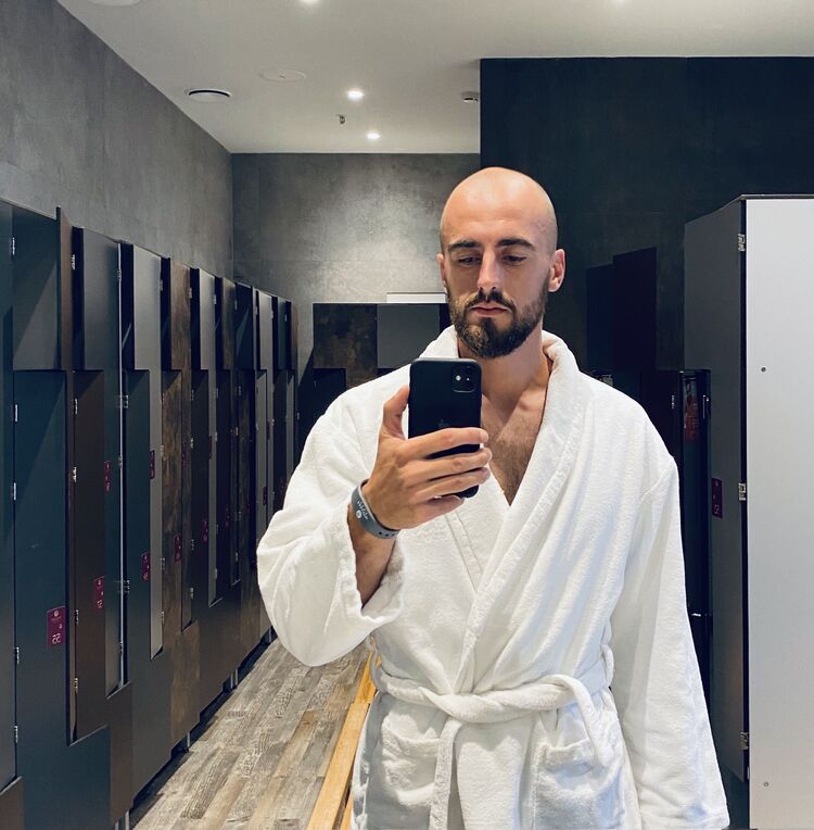  26879581  , 33 ,    -