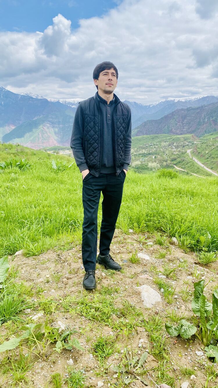  53923281  Komron, 32 ,    